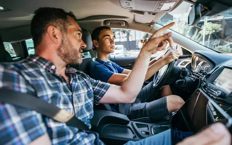 Aide au financement du permis de conduire pour les apprentis