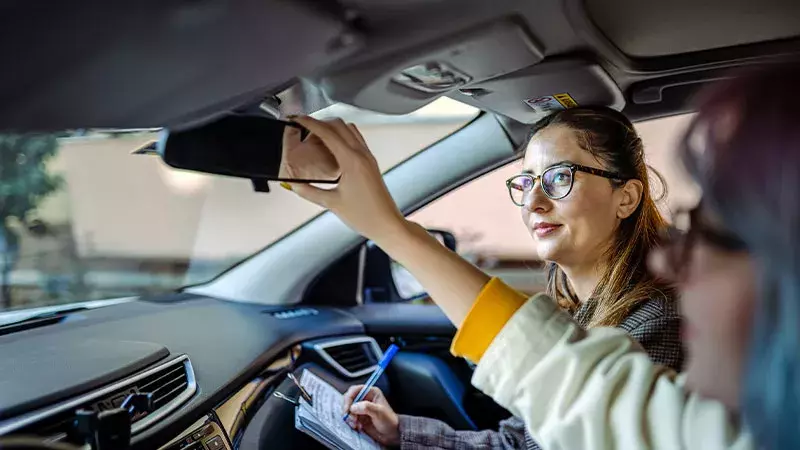 « 1 JEUNE 1 PERMIS » : Faciliter l'accès à l'information sur les aides au permis de conduire