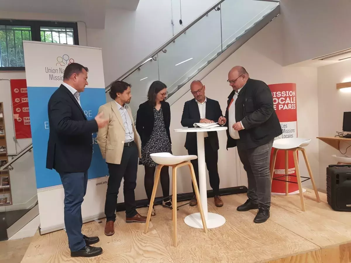 Signature du partenariat entre le ministère du Travail et de l’Emploi, l’UNML et AKTO
