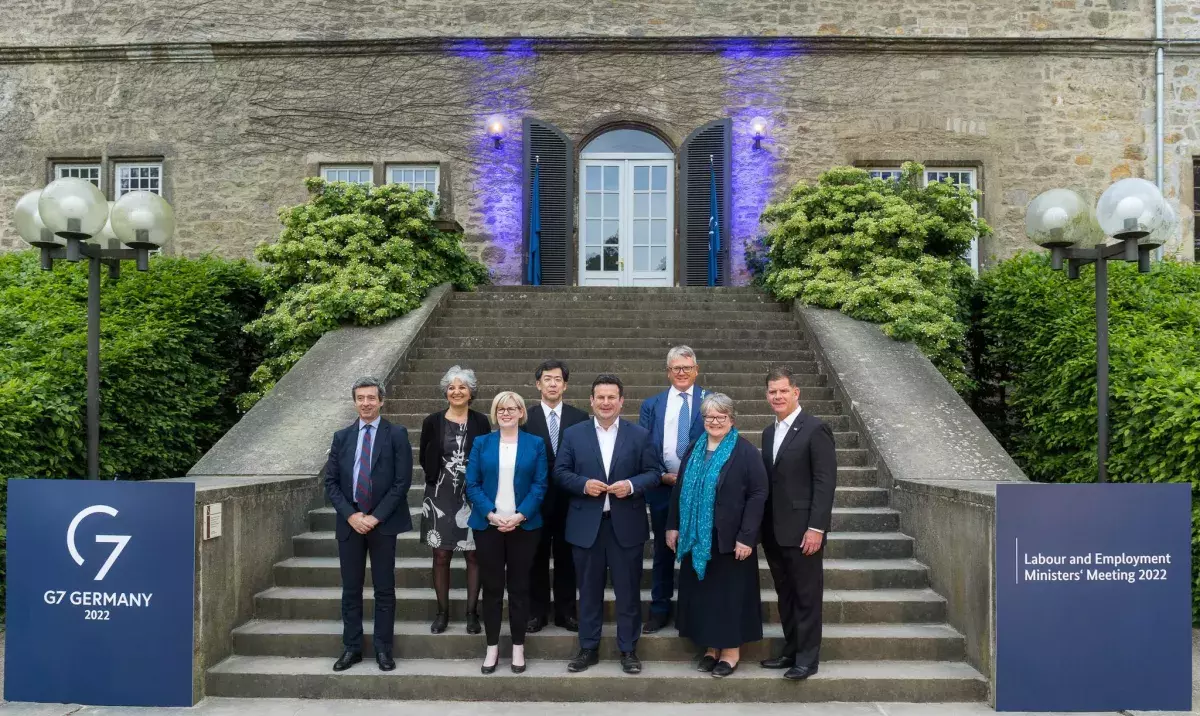 Les ministres du Travail du G7 et leurs représentants à Wolfsburg, Allemagne, le 24 mai 2022. 